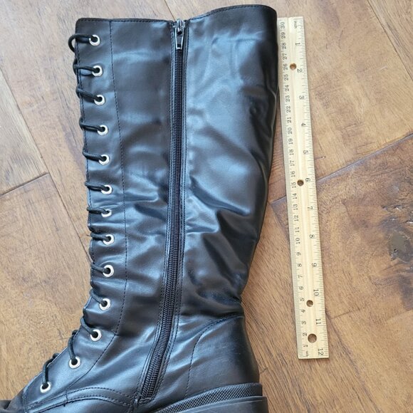 Goth Platform Boots - Picture 5 of 13